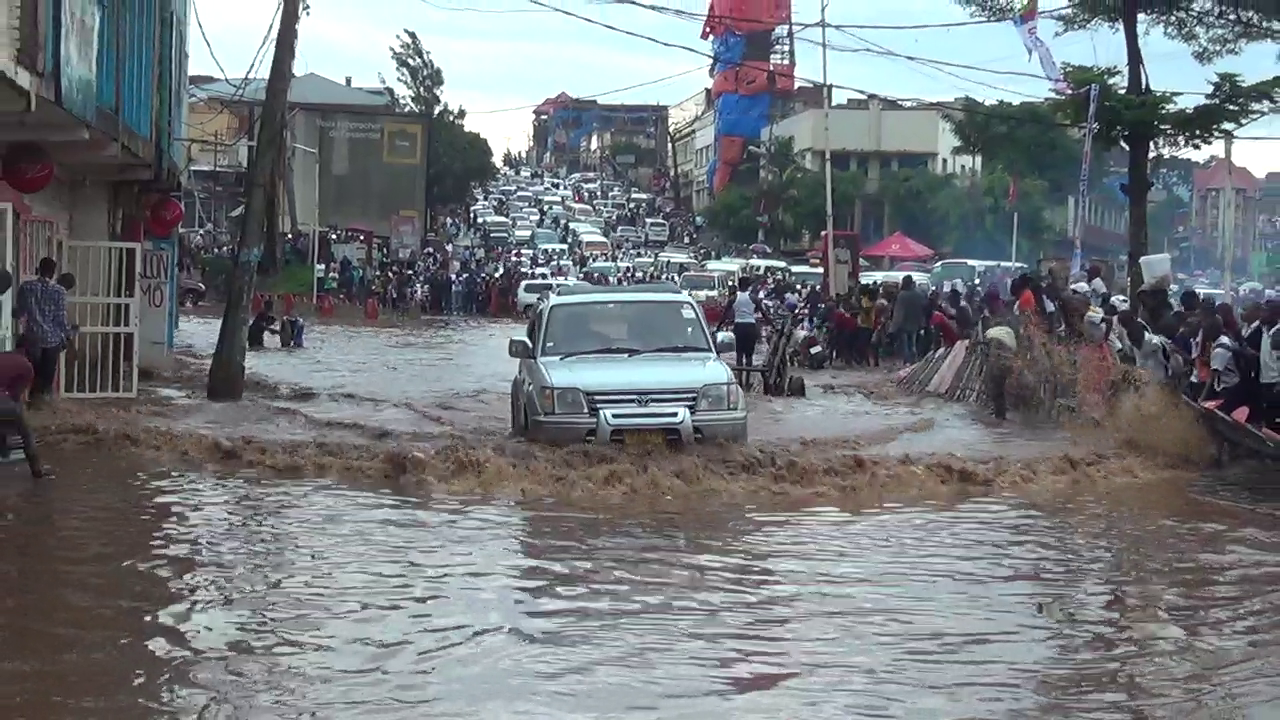 Catastrophes naturelles : Judith Suminwa lance une action concertée pour prévenir les inondations à Kinshasa