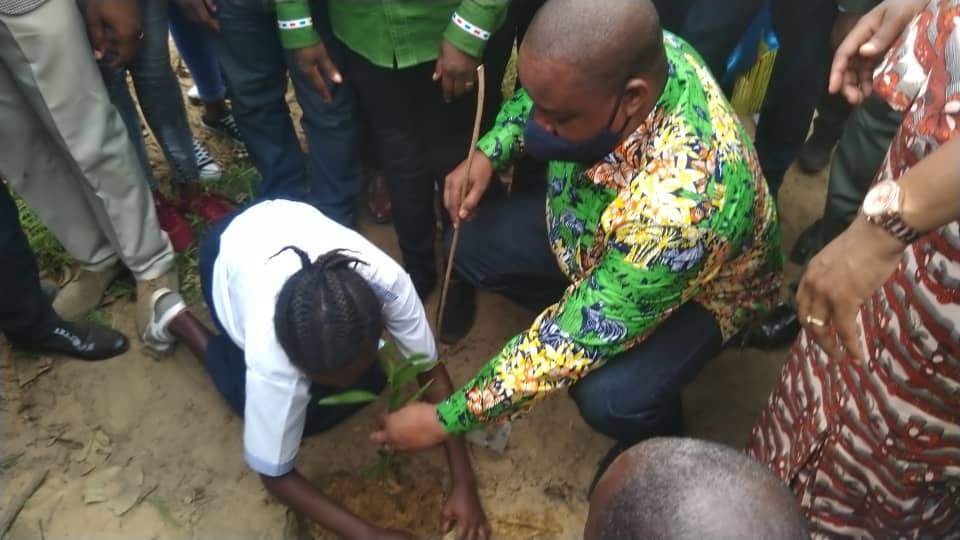 Journée nationale de l’arbre : Claude Nyamugabo lance le compte à rebours pour 1 milliard d’arbres d’ici 2023