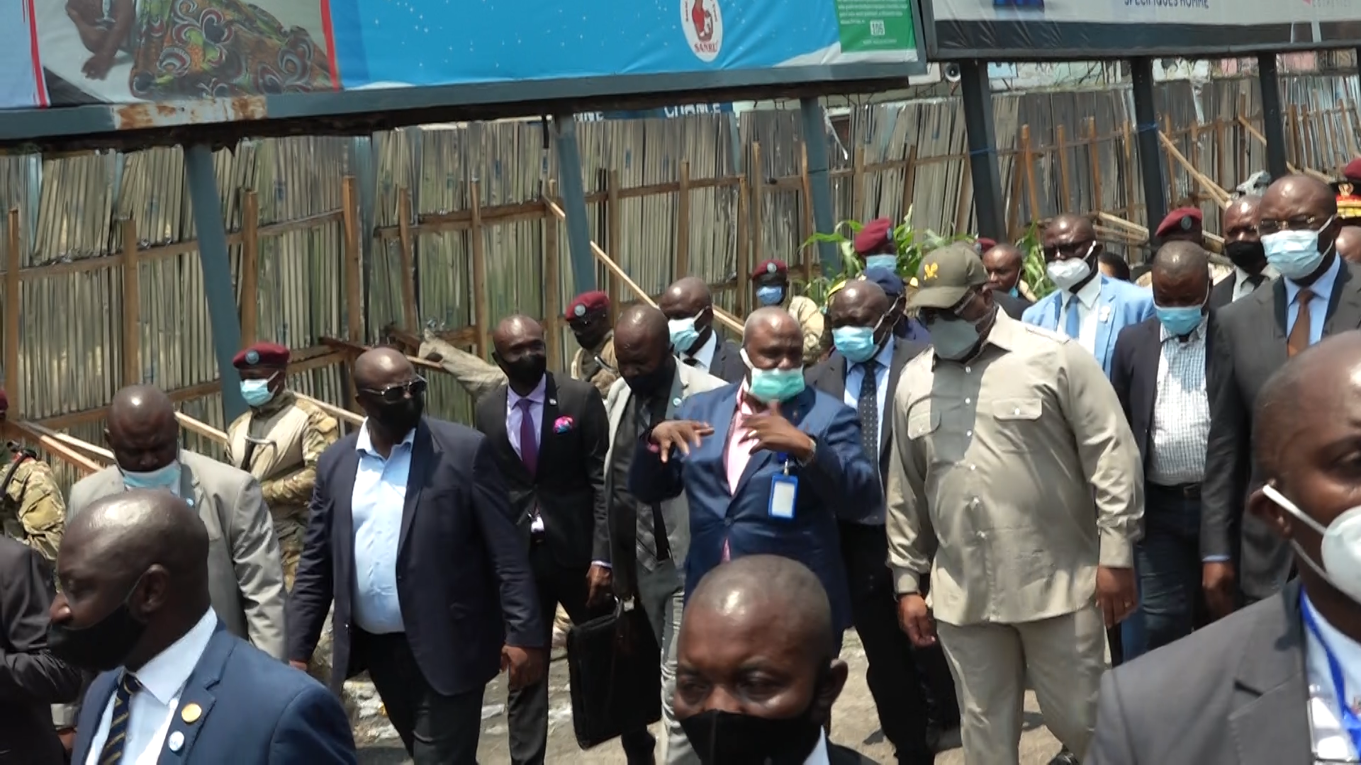 Assainissement : Félix Tshisekedi a inspecté les travaux d’assainissement du marché central de Kinshasa