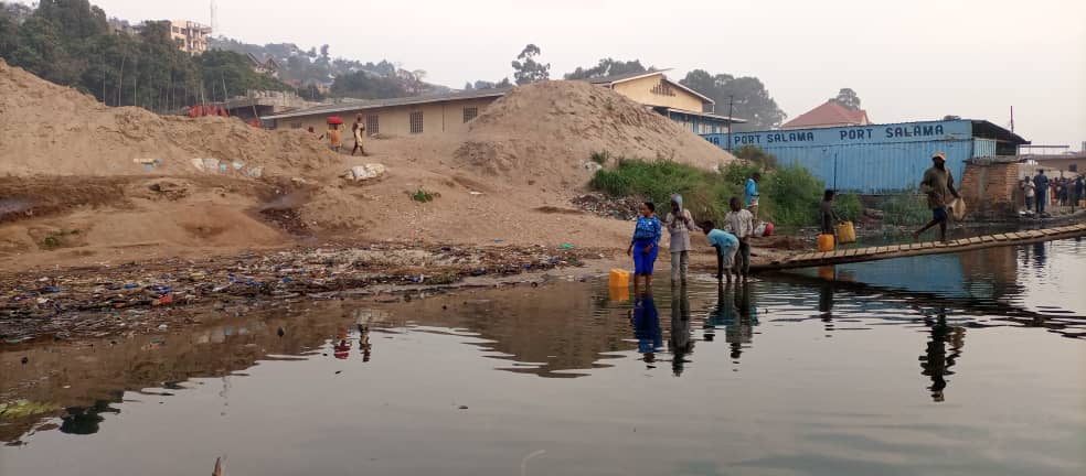 Sud Kivu : Un activiste alerte sur la pollution et la déforestation sur l’île d’Idjwi