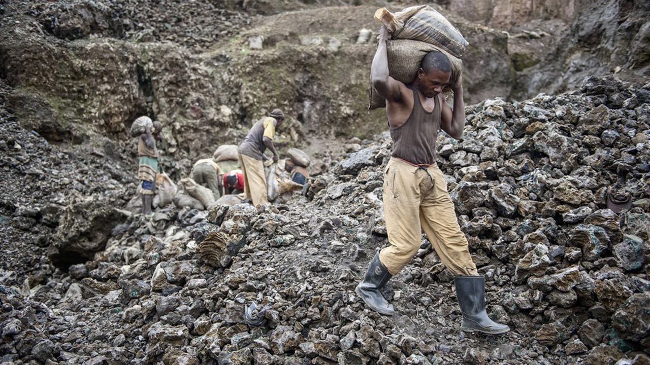 Mines : Antoinette Nsamba interdit la présence des étrangers et des engins lourds dans les sites d’exploitation artisanales