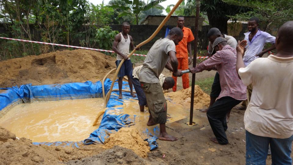 Environnement : eau potable, l’impact de forages sur le sol à Kinshasa