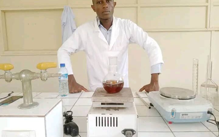 Energie: Un jeune chercheur congolais se lance le défi de produire du biocarburant à Kisangani