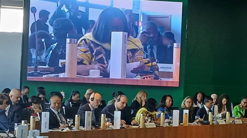 Pré-COP30 : Marie Nyange Ndambo, « les effets des changements climatiques parlent un langage d&rsquo;urgence qui contraste fortement avec celui des salles de négociations »