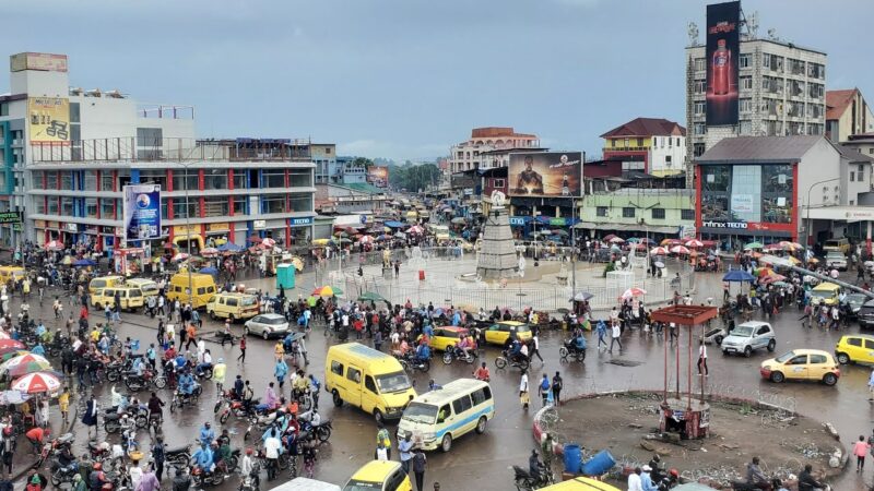 Assainissement : Place de la Victoire, le naufrage d&rsquo;un symbole entre immondices et marécages urbains